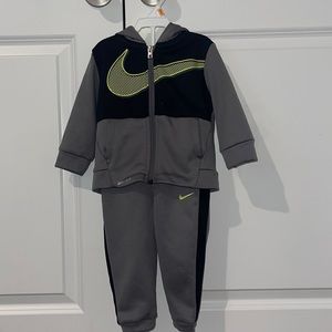 Nike Baby Jacket & Sweatpants Set